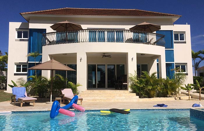 4 bedroom villa