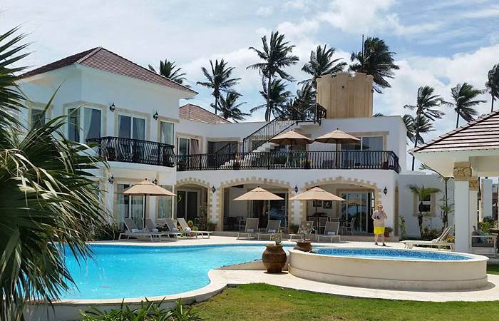 6 bedroom villa